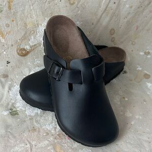 Birkenstock Boston Black Leather Clogs Size 39